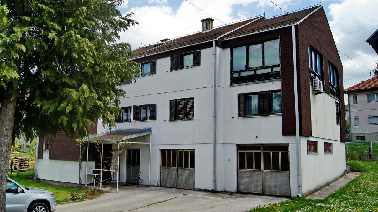 Guesthouse Trikic Drvar Eksteriør billede